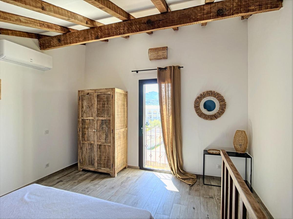 Tres Beau Duplex Vue Panoramique Mer, Proche Plage Л'Иль-Рус Экстерьер фото